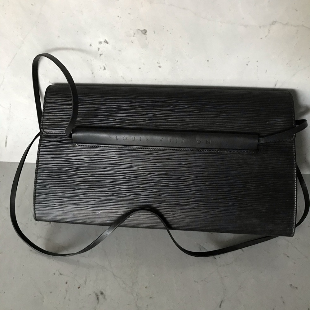 Authentic Louis Vuitton shoulder bag